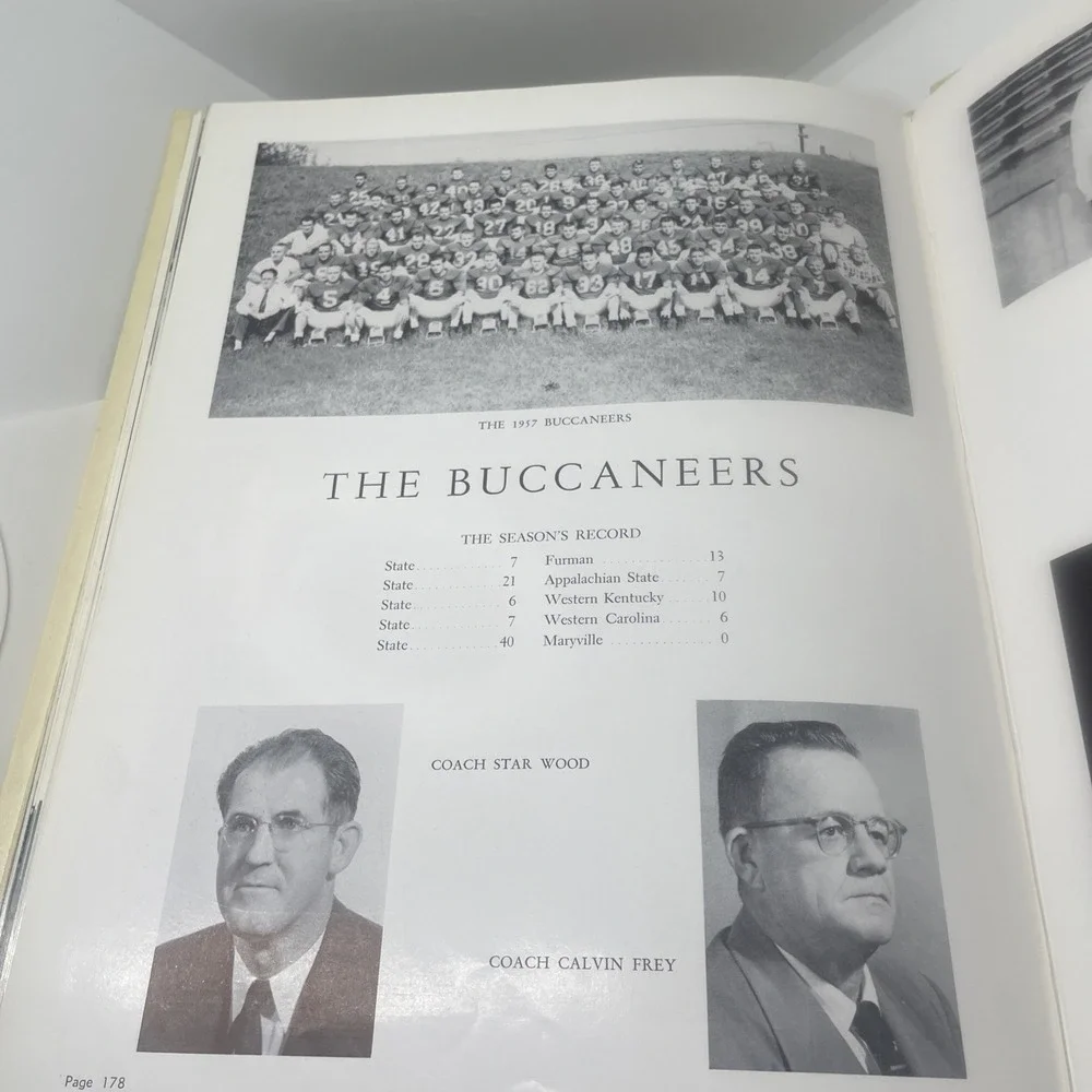 Yearbook Annual East Tennessee‎ State College Johnson City 1958 Buccaneer